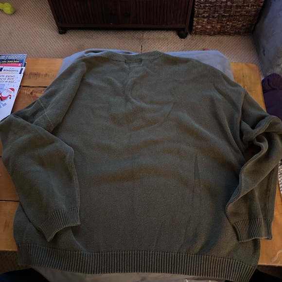 Eddie Bauer Men's Olive Crewneck Sweater - Picture 4 of 4